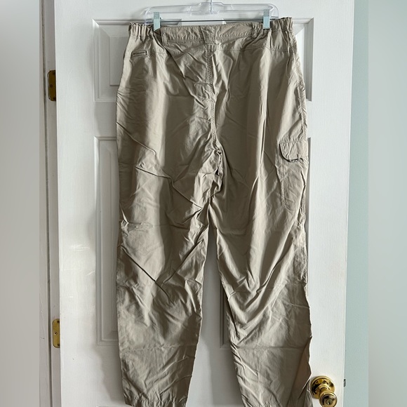 Columbia Lightweight Hiking Pant - Picture 3 of 7